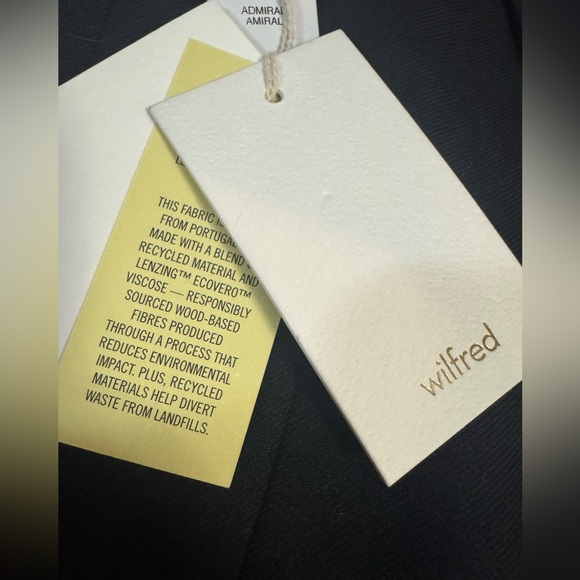 NWT Wilfred Aritzia Portale Admiral Blazer with Gold Emblem - Picture 12 of 12